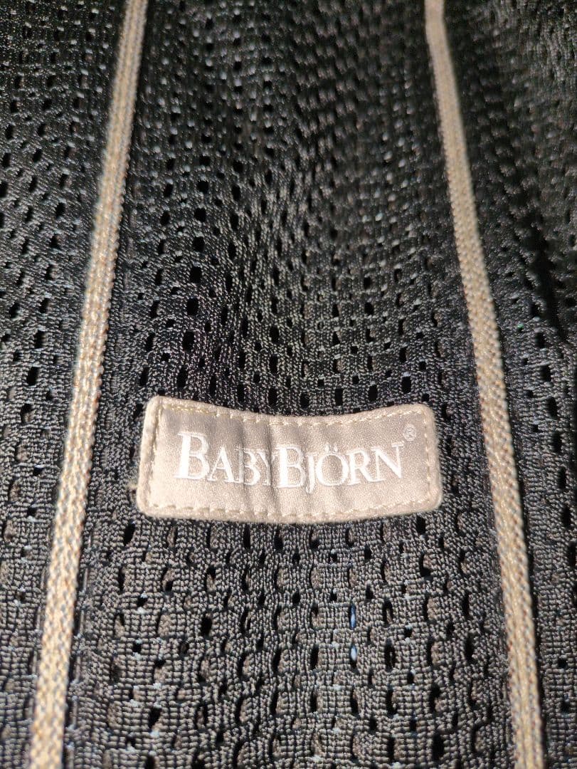 【新品同様】BabyBjörn ベビービョルン抱っこ紐 ONE KAI ブラック