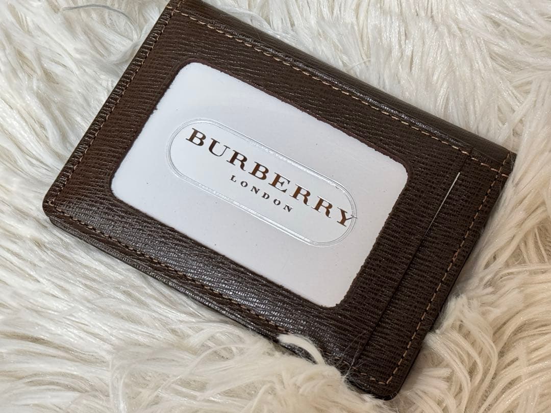 新品　Burberry バーバリー　名刺入れ