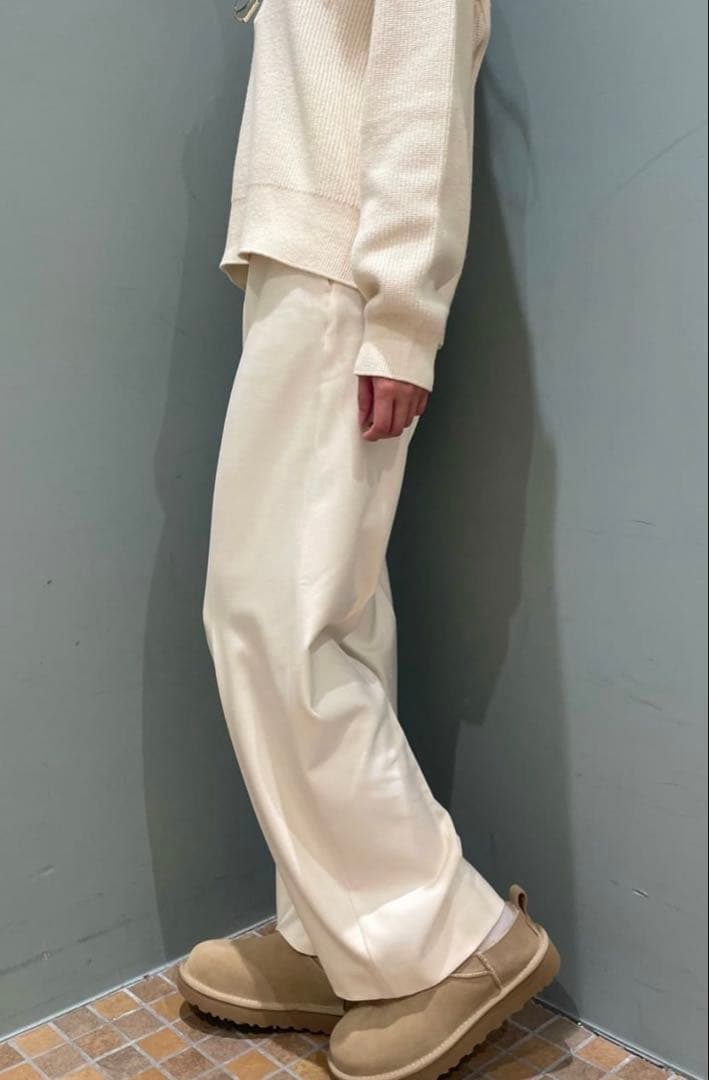新品　UGG クラシック マイクロ ショートブーツ