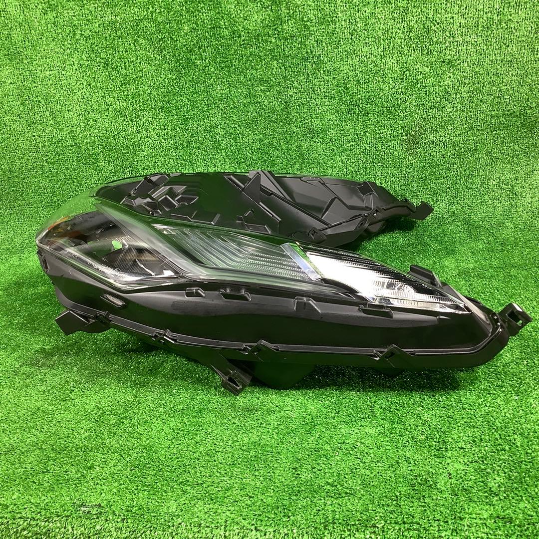 j*t様 ヘッドライト　PCX125/160(JK05/KF47)　35603-