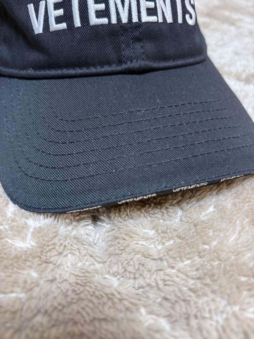 VETMENTS キャップ