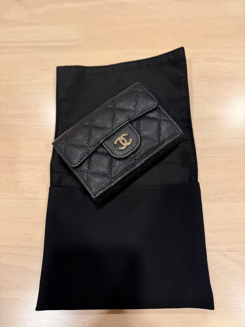 CHANEL マトラッセ　キャビアスキン　スモールウォレット