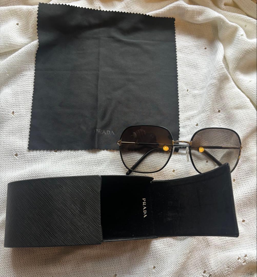 PRADA サングラス ブラック【定価7万円】