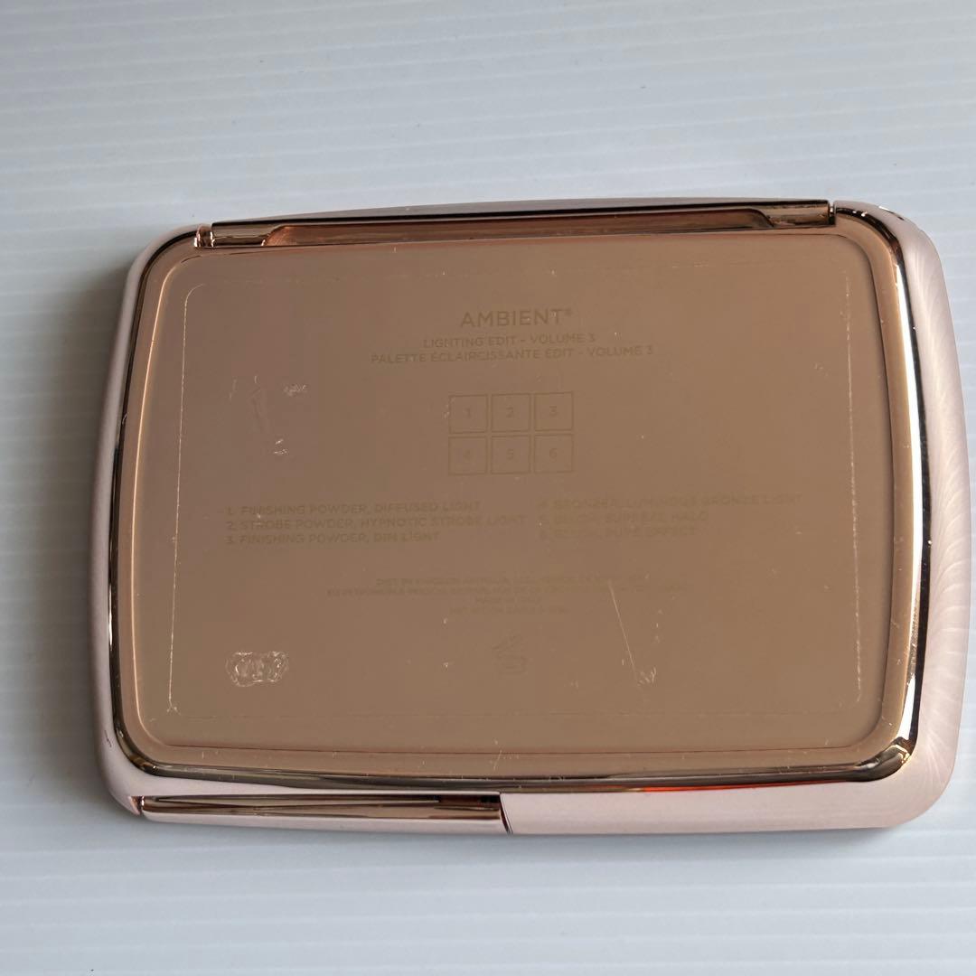 チーク Hourglass Ambient Lighting Edit Volume 3