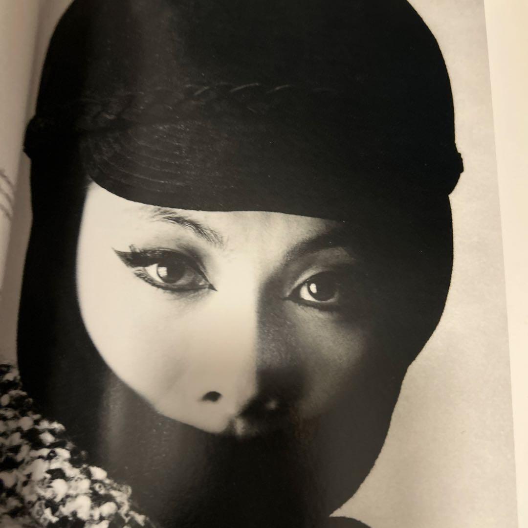 洋書 Yves Saint Laurent: