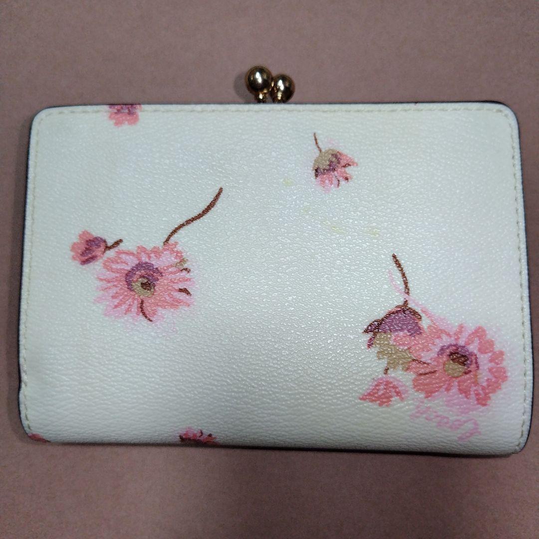 ありなページCOACH２つ折りがま口財布　花柄