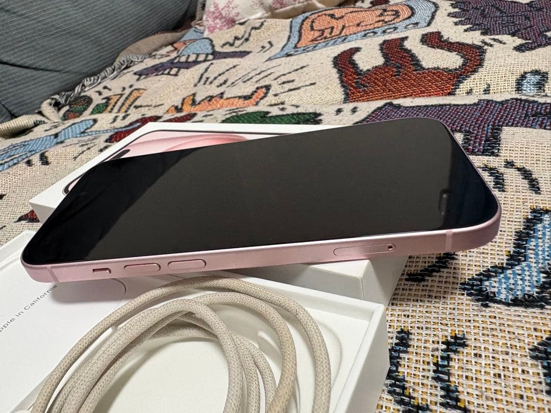 美品^^iPhone 15 128gb ピンクSIM FREE