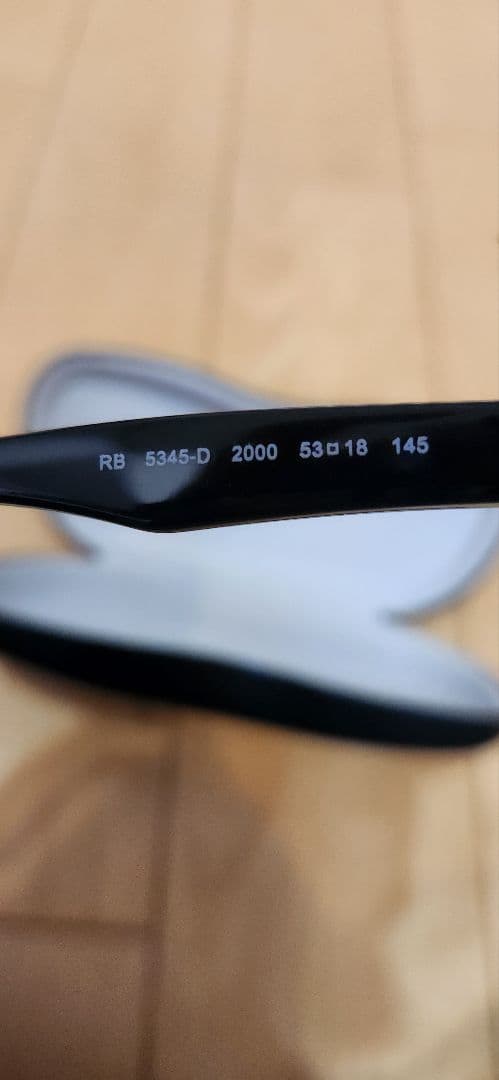 Ray-Ban　ブルーレンズサングラス
