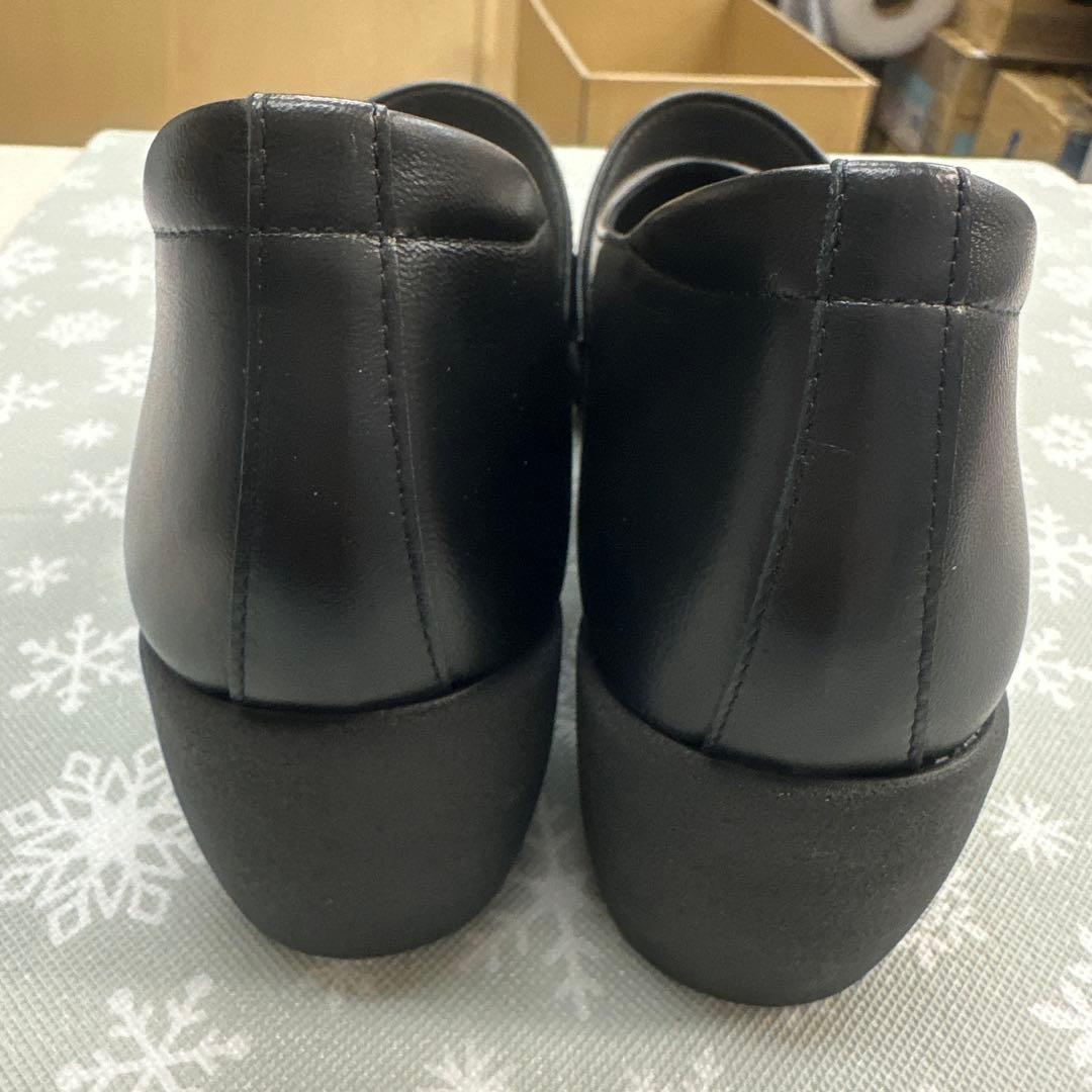 美品ヒルズアヴェニュー ＜日本製＞レザー ストラップ ウェーブソールパンプス