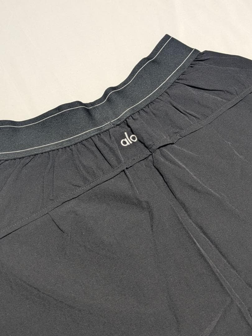 Alo yoga match poInt short 黒 Lサイズ
