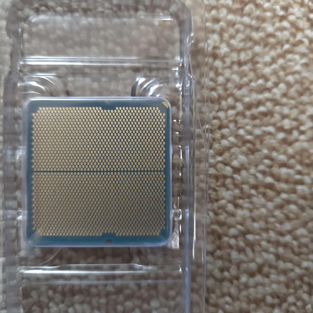 眼*人様 AMD Ryzen 7 9700X CPU