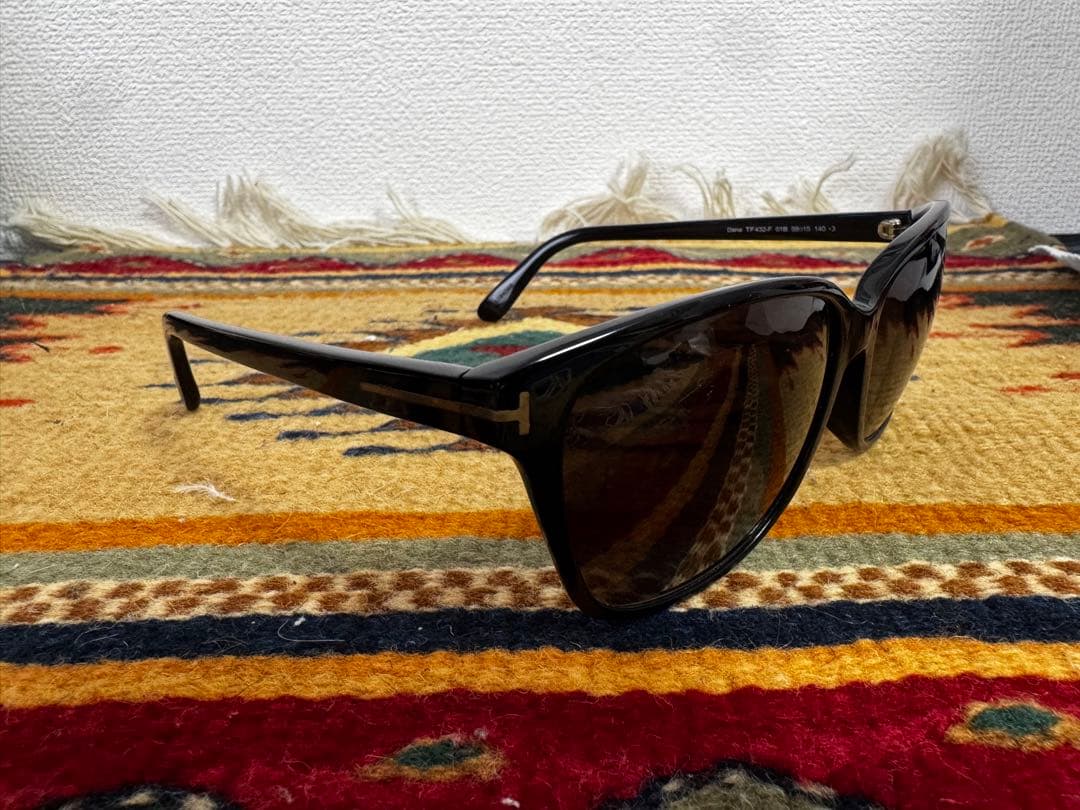 TOM FORD トムフォード　サングラス　 Dana TF432-F