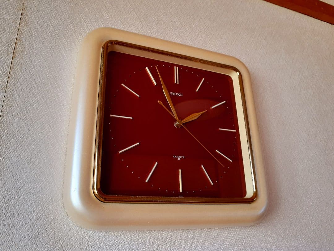 70's　SEIKO　掛け時計　ミッドセンチュリー　ビンテージ　ワインレッド