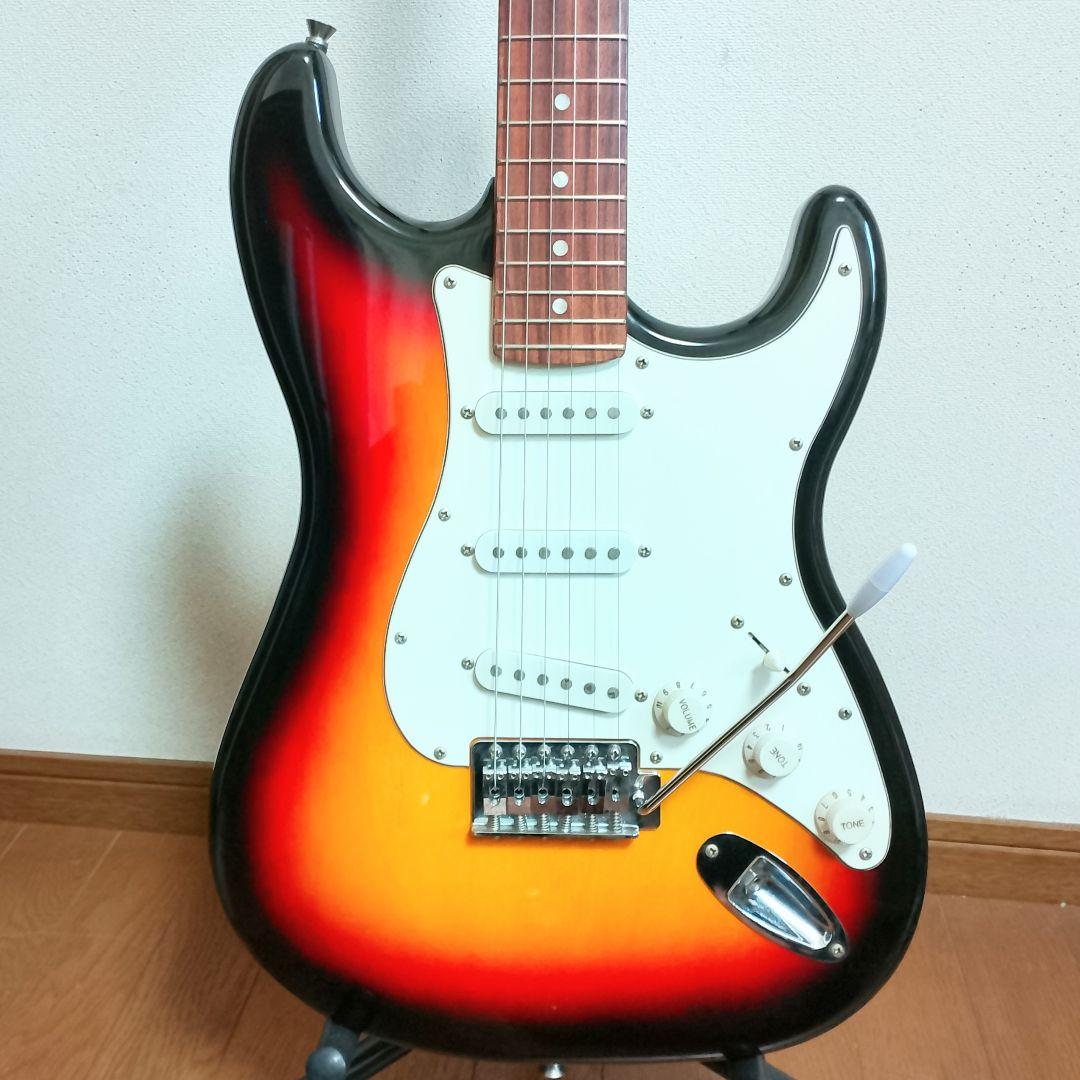 K•Garage　ストラトキャスタータイプ　エレキギター　弦は新品！