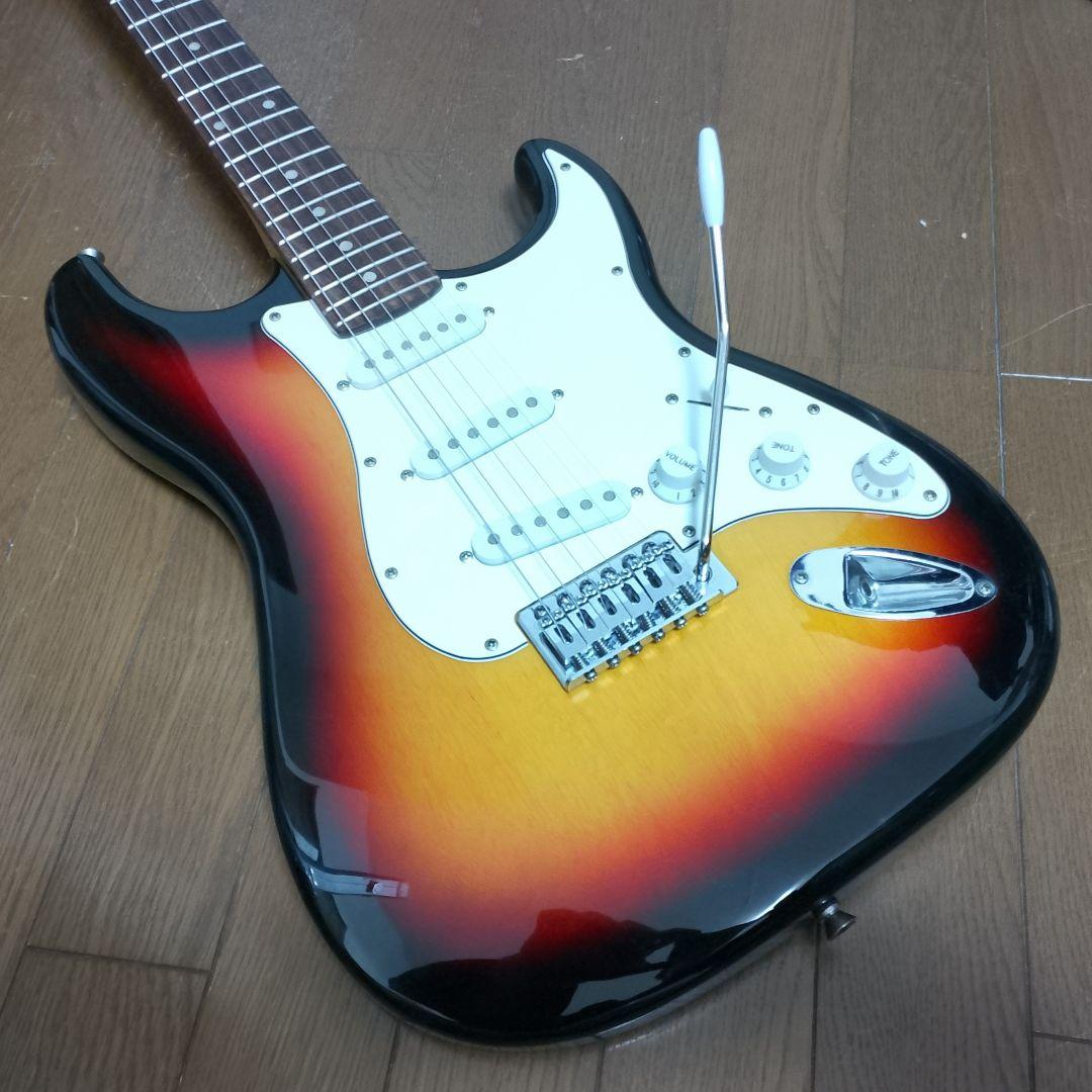 K•Garage　ストラトキャスタータイプ　エレキギター　弦は新品！