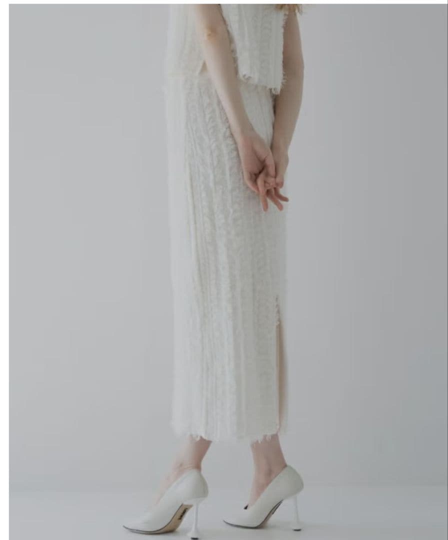 【maison de Dolce. 】 plume skirt/white