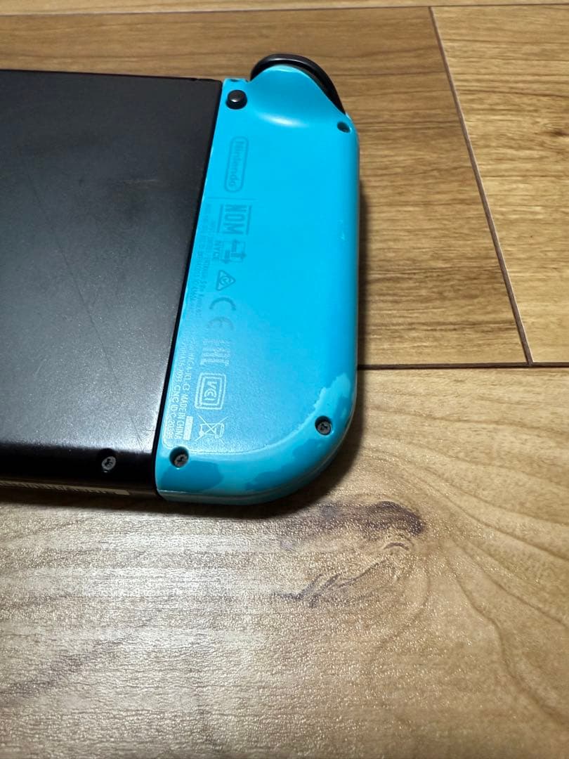 Nintendo Switch 本体とJoy-Conジャンク