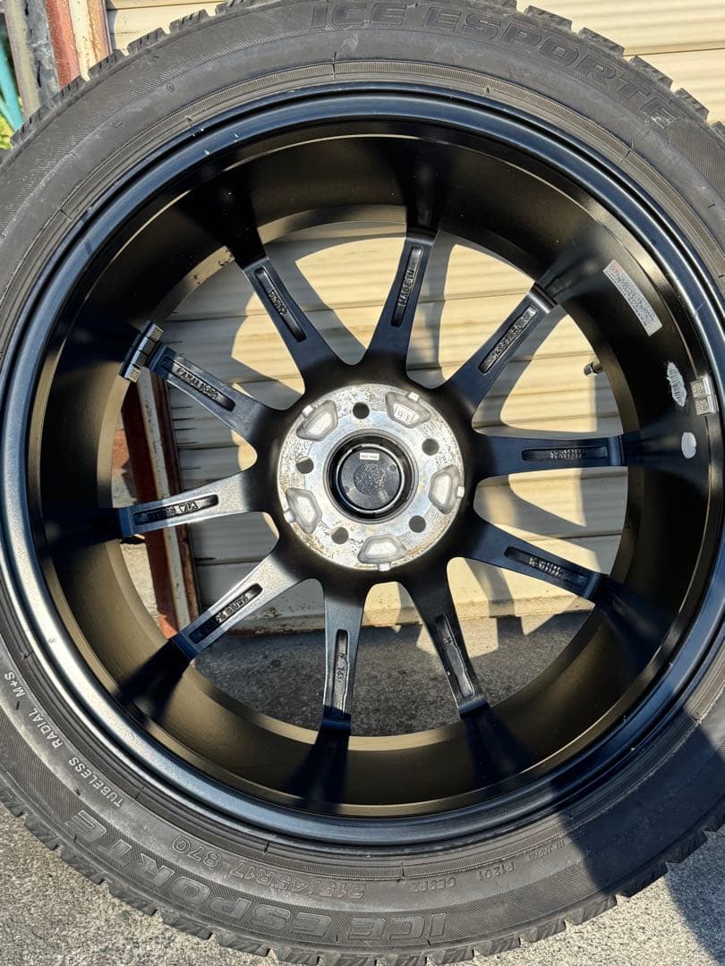 215/45/17 スタッドレスホイールの4本セットです