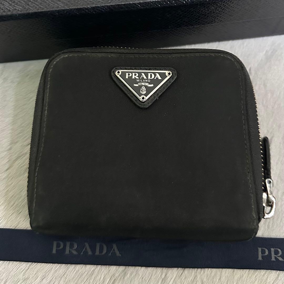 PRADA プラダ　折り財布　ナイロン　ラウンドファスナー　三角ロゴ