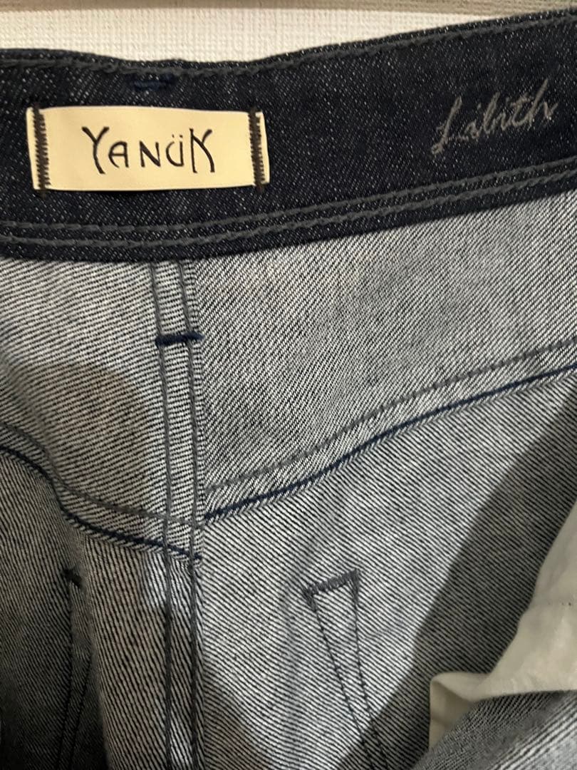 美品 YANUK LILITH 27 ワイドストレートデニム 濃紺 ヤヌーク