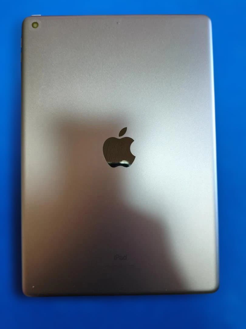 Apple第９世代 iPad (Wi-Fi, 64GB) - スペースグレイ