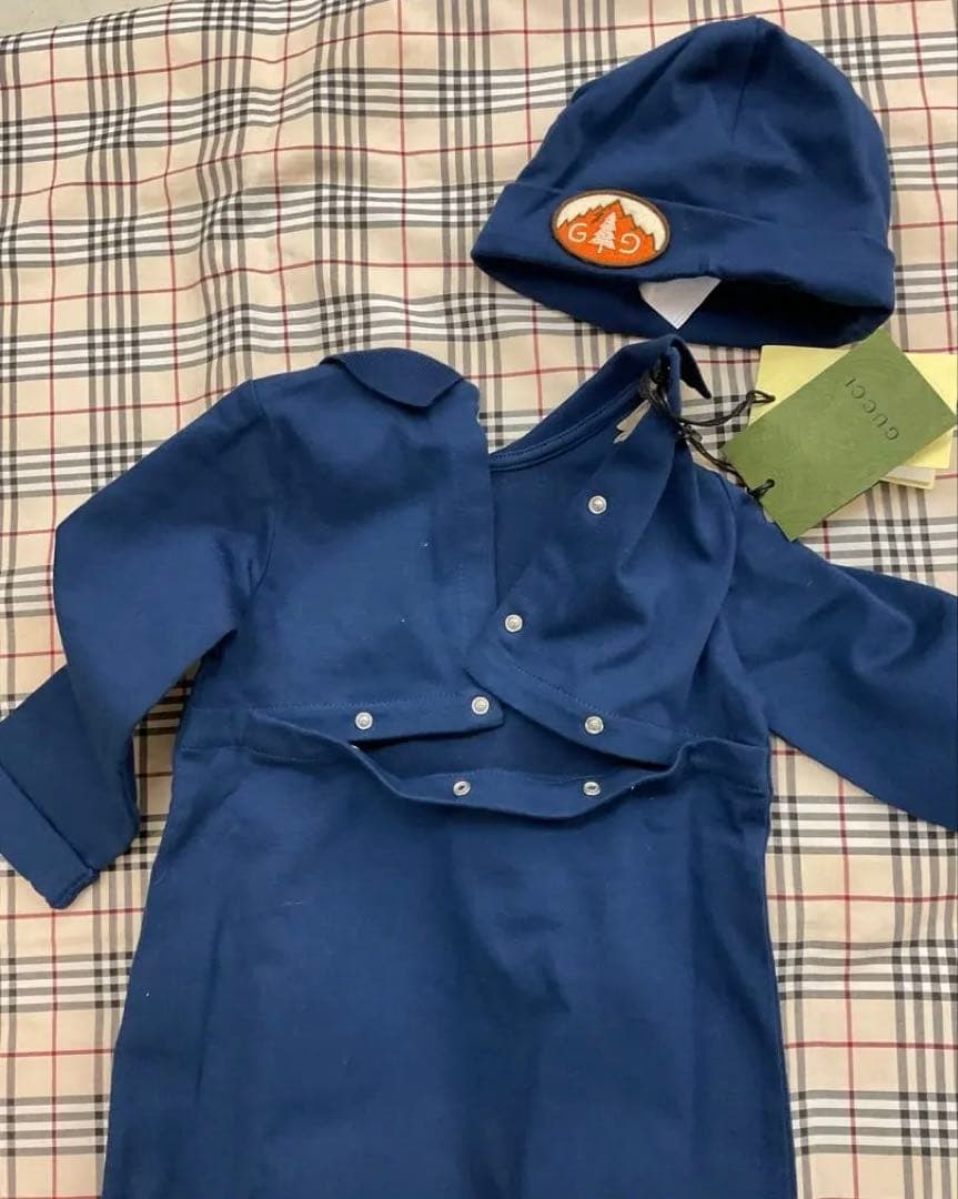 GUCCI ネイビー ロンパース 帽子付き　箱有　プレゼント　　　　　1795