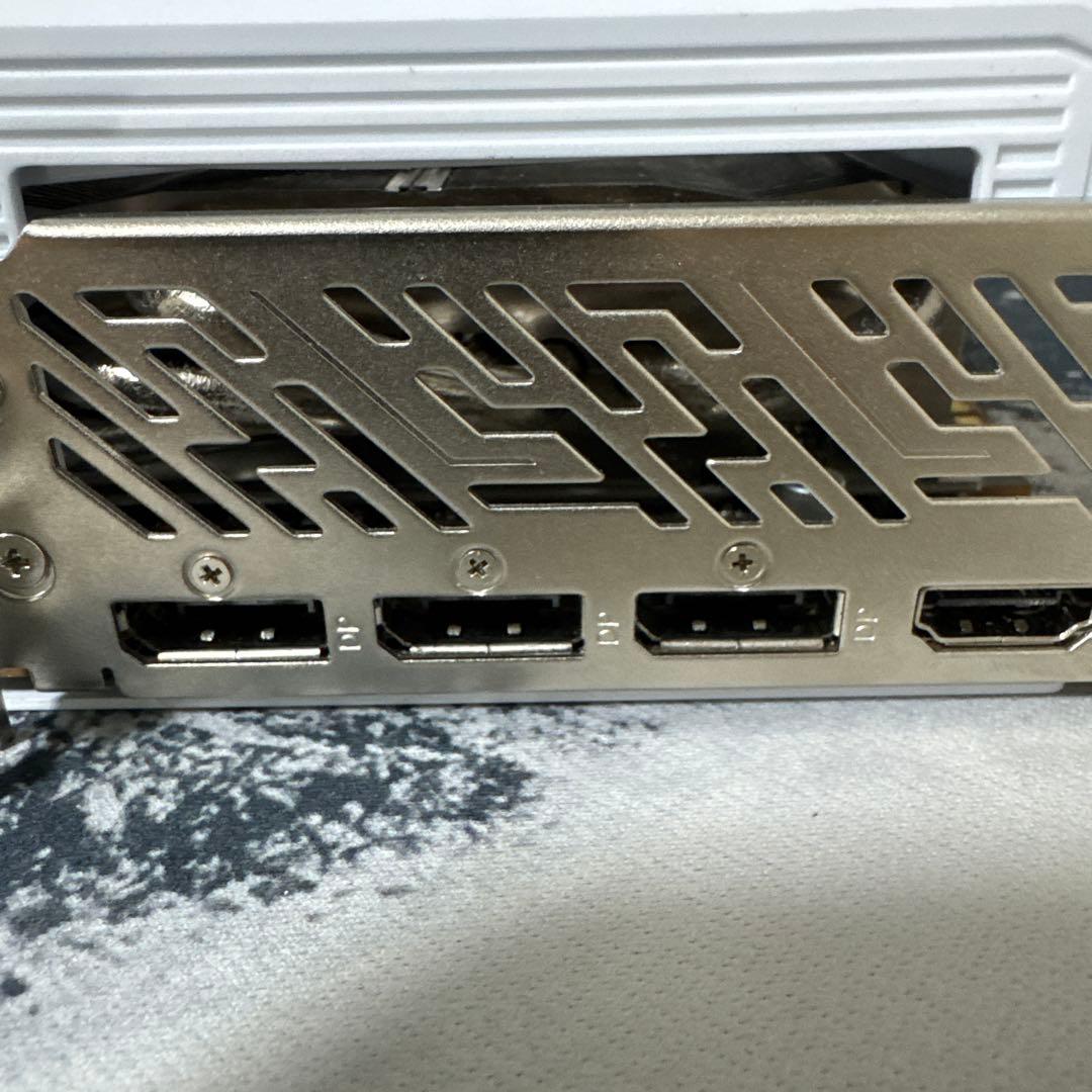 【ジャンク】Radeon RX 9070XT ホワイト