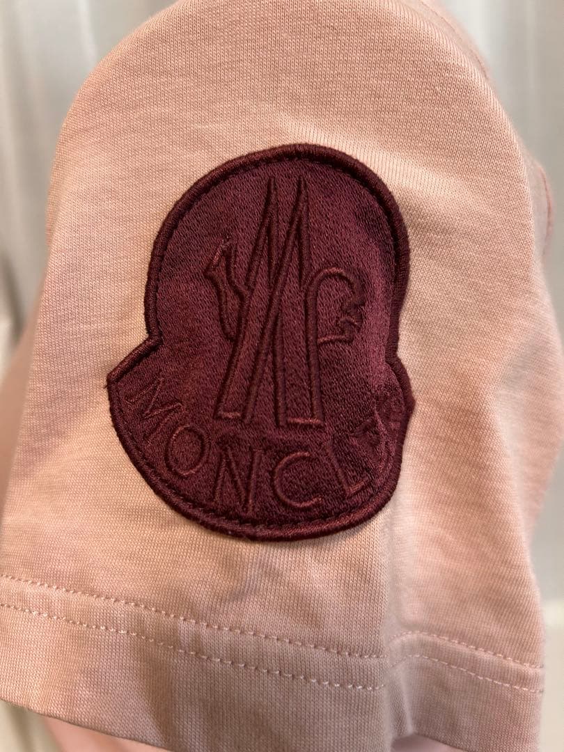 ☆MONCLER ピンク Tシャツ Sサイズ 美品☆