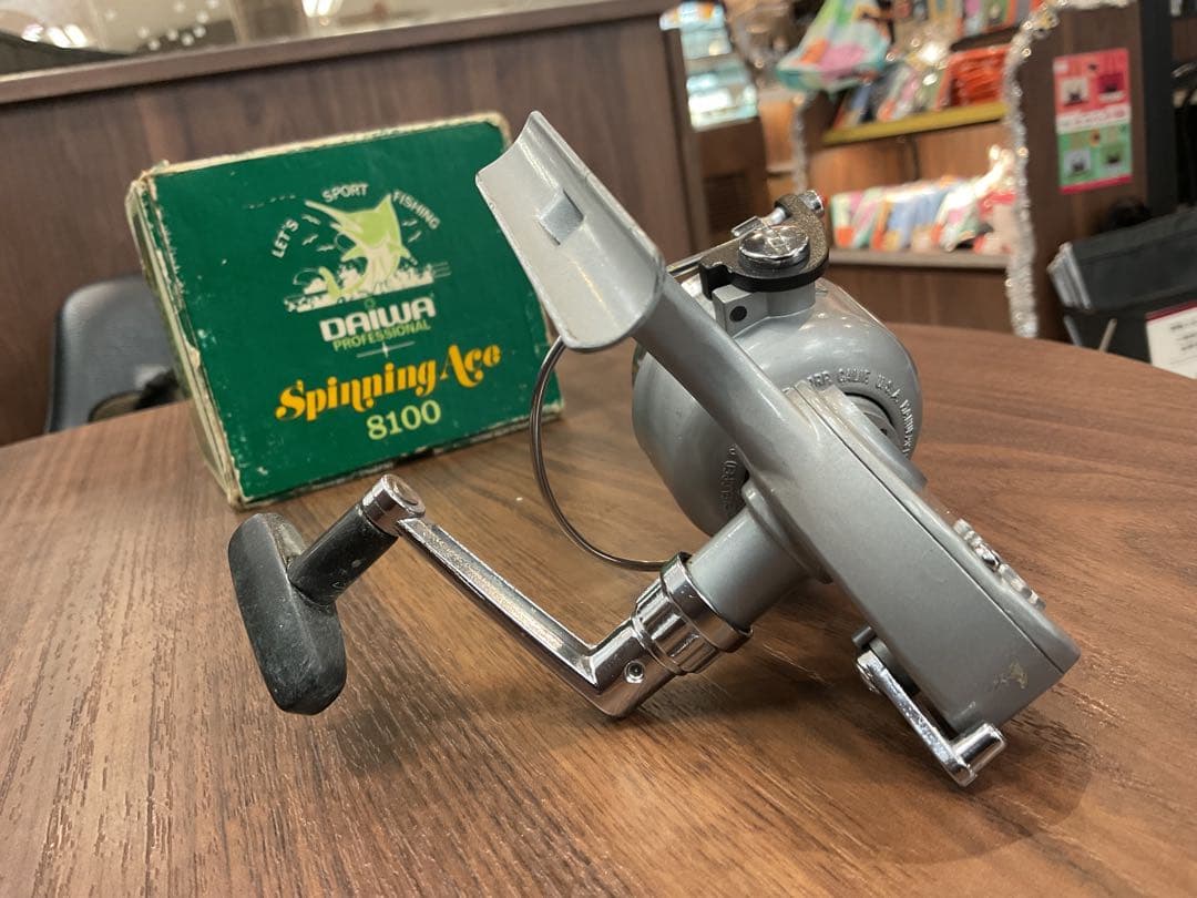 リール Daiwa 8100A