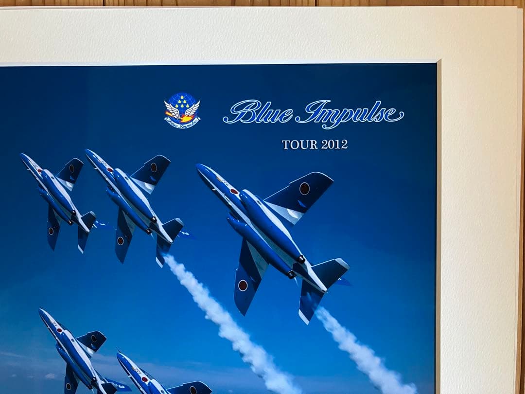 航空自衛隊ブルーインパルス　TOUR 2012 サイン入り　写真パネル
