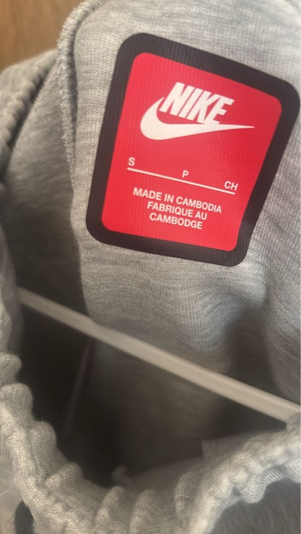 【suzu】NIKE テックスフリース