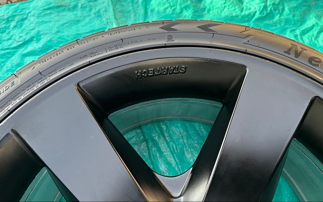STARTECH 245/45/R20W 99W リム Neosport タイヤ