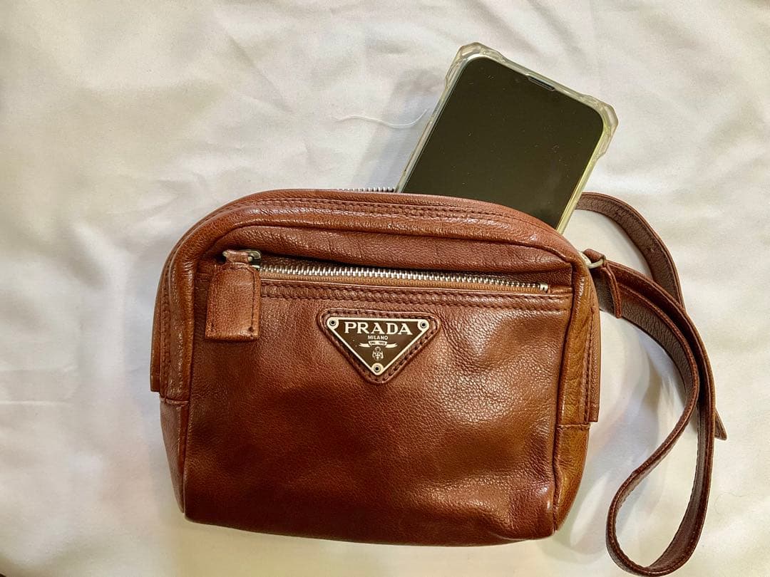 PRADA 革　ウエストバッグ