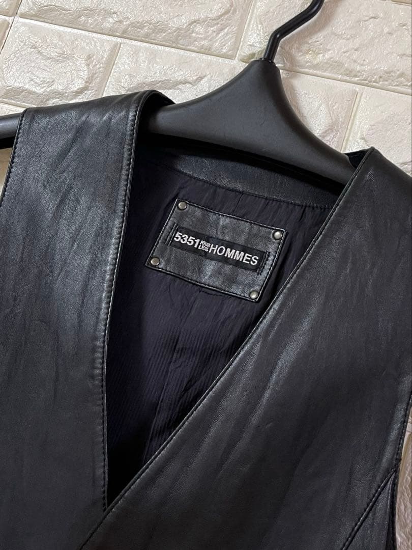 5351 POUR LES HOMMES 羊革 レザーベスト ジレ ブラック 3