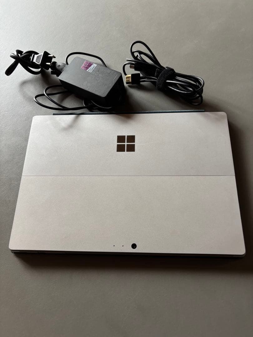 【美品】Surface Pro 5 i5/8GB/256GB 元箱あり