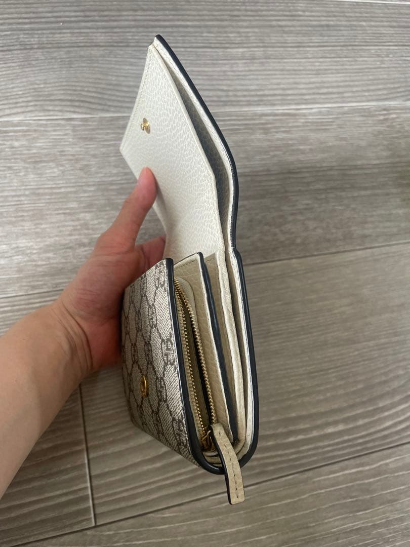 GUCCI 二つ折り財布 ホワイト