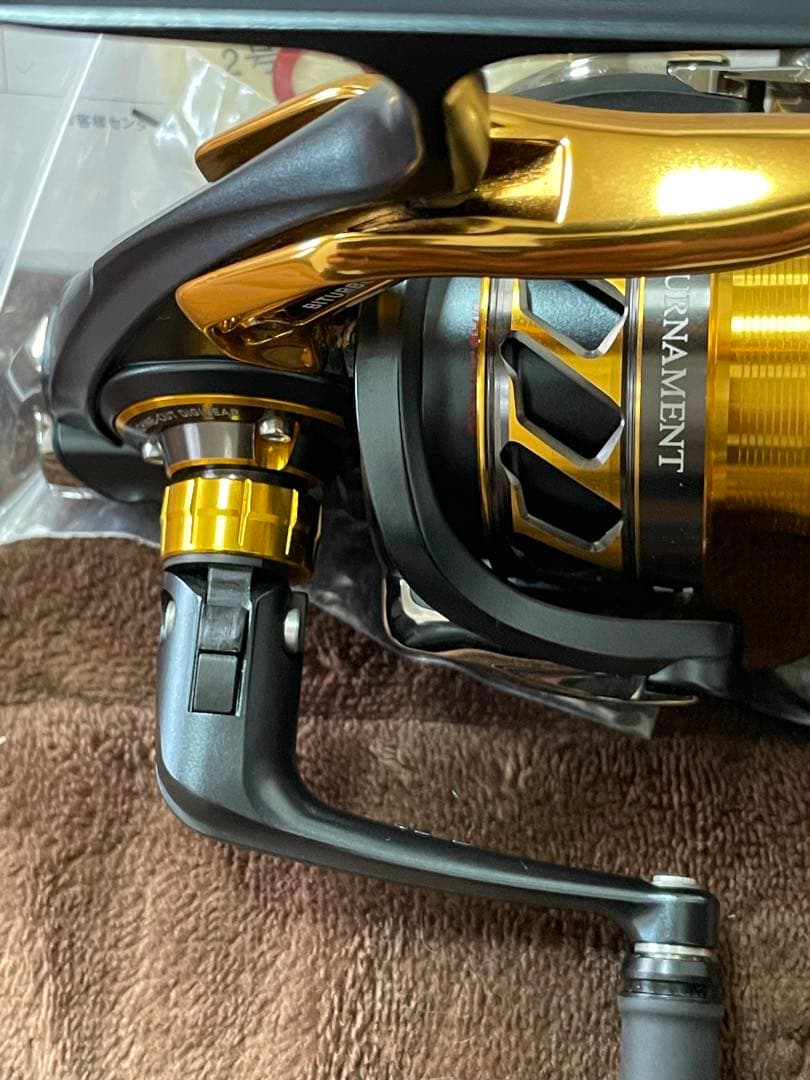 超美品DAIWA 18 TOURNAMENT ISO 2500SH-LBD
