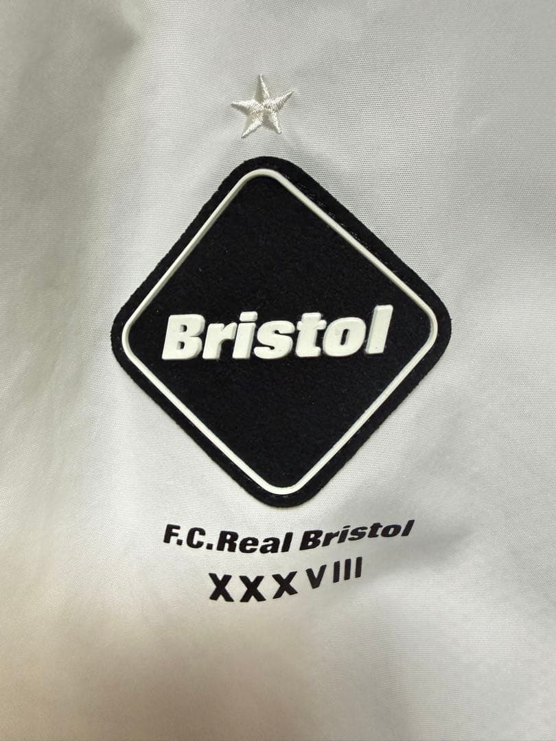 f.c.real Bristol ホワイト ジャンパー M