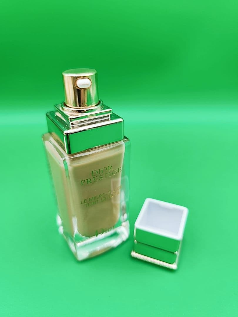 Dior プレステージルフルイドタンドゥローズ　リキッドファンデーション1N残多