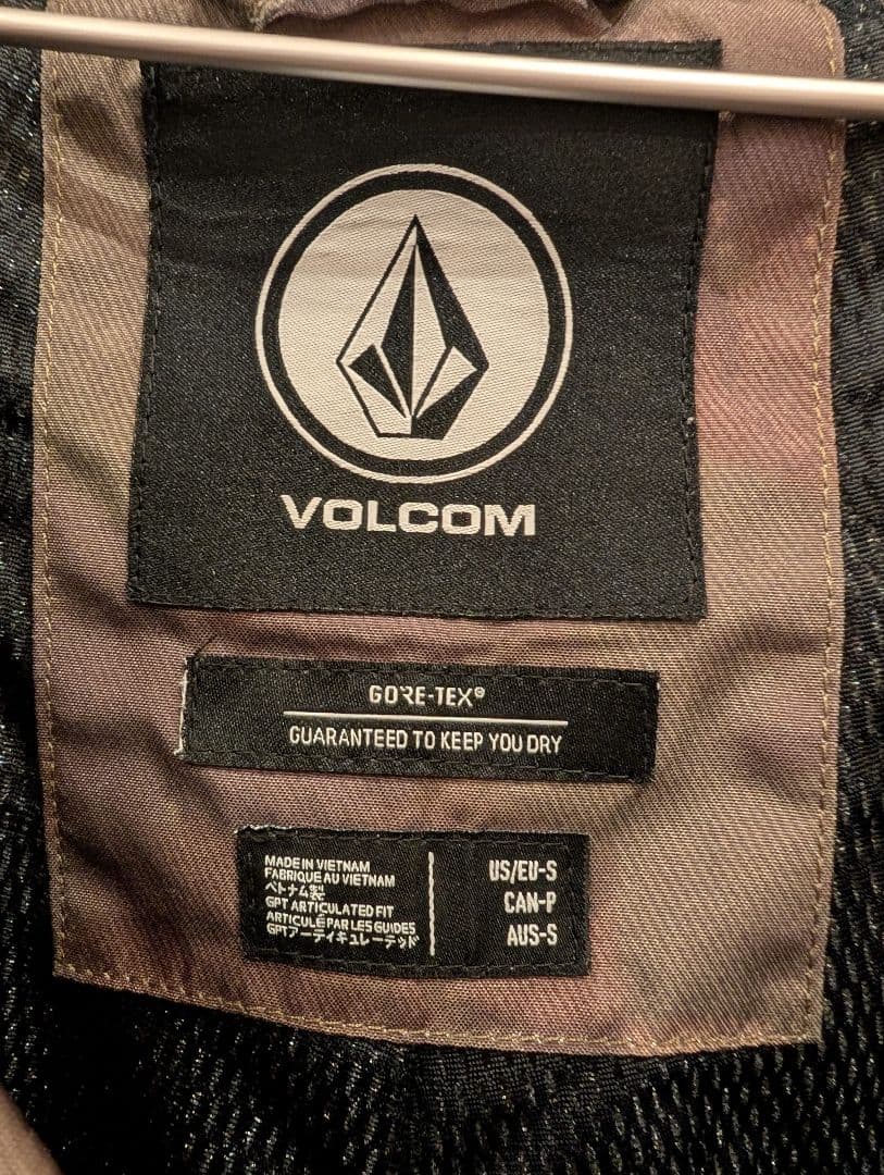 Volcom GORE-TEX 迷彩スノーボードパンツ
