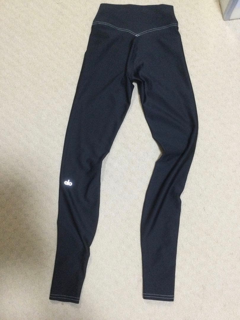 Alo Yoga レギンス ヨガ ボトム パンツ ロゴ ラインxxs