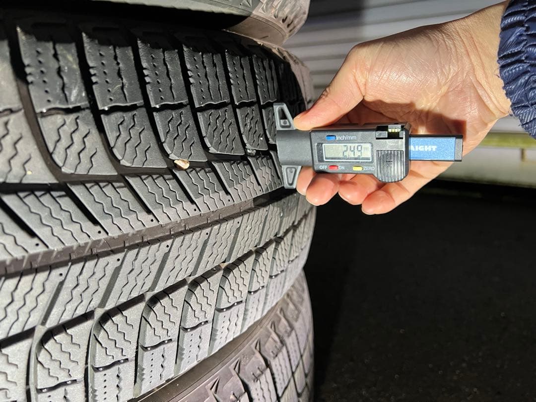 ①車好き　送料込 ミシュラン 225/60R17 スタッドレス 4本