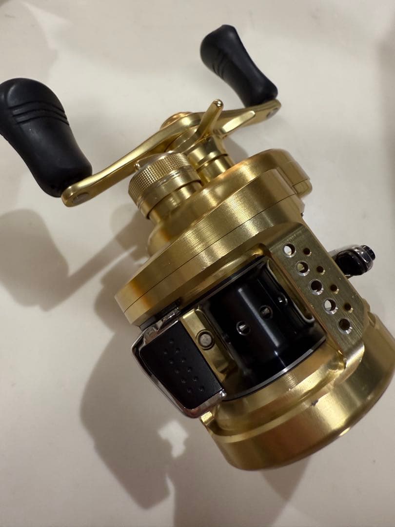 SHIMANO CALCUTTA CONQUEST 201HG ゴールド