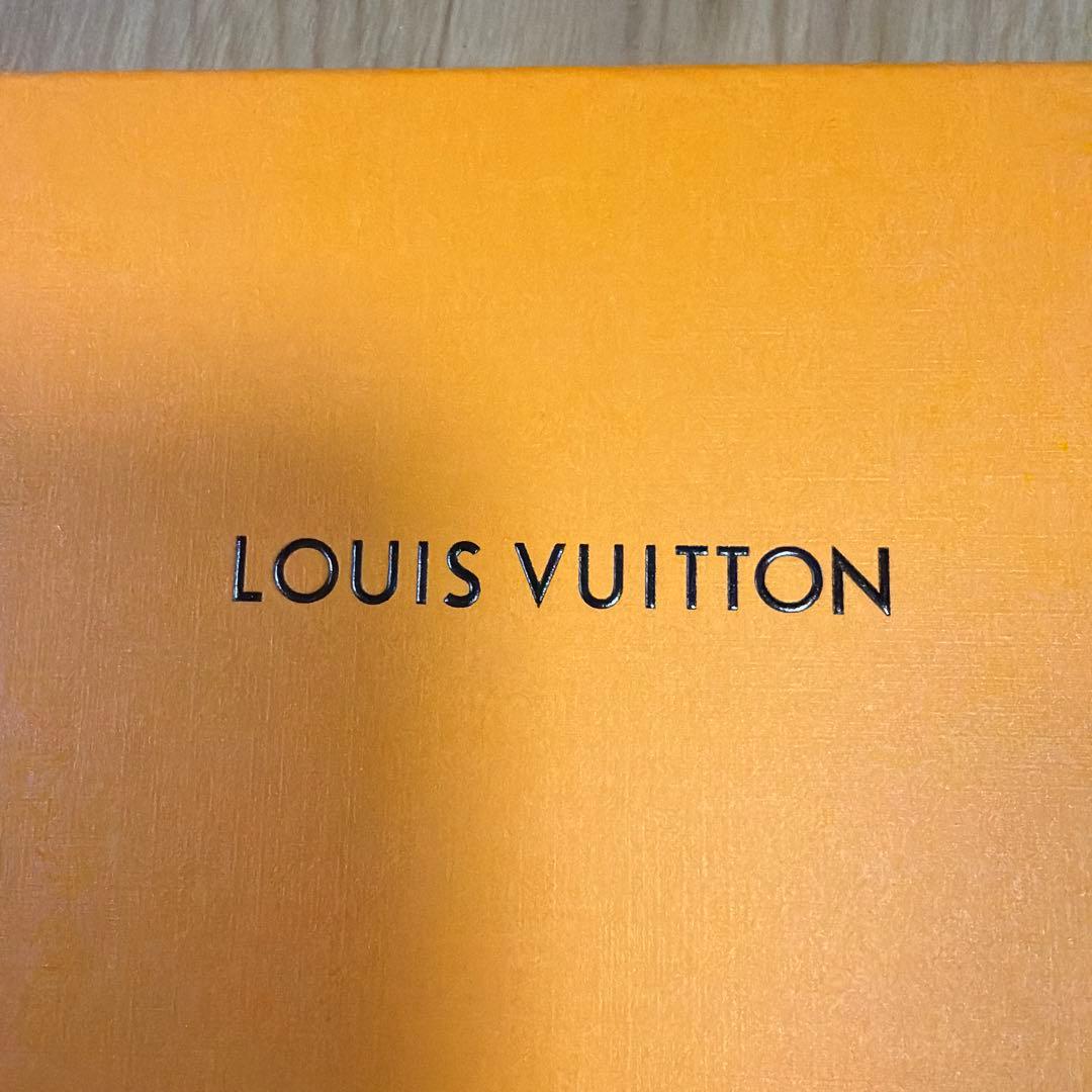 Louis Vuitton ベージュ二つ折り財布