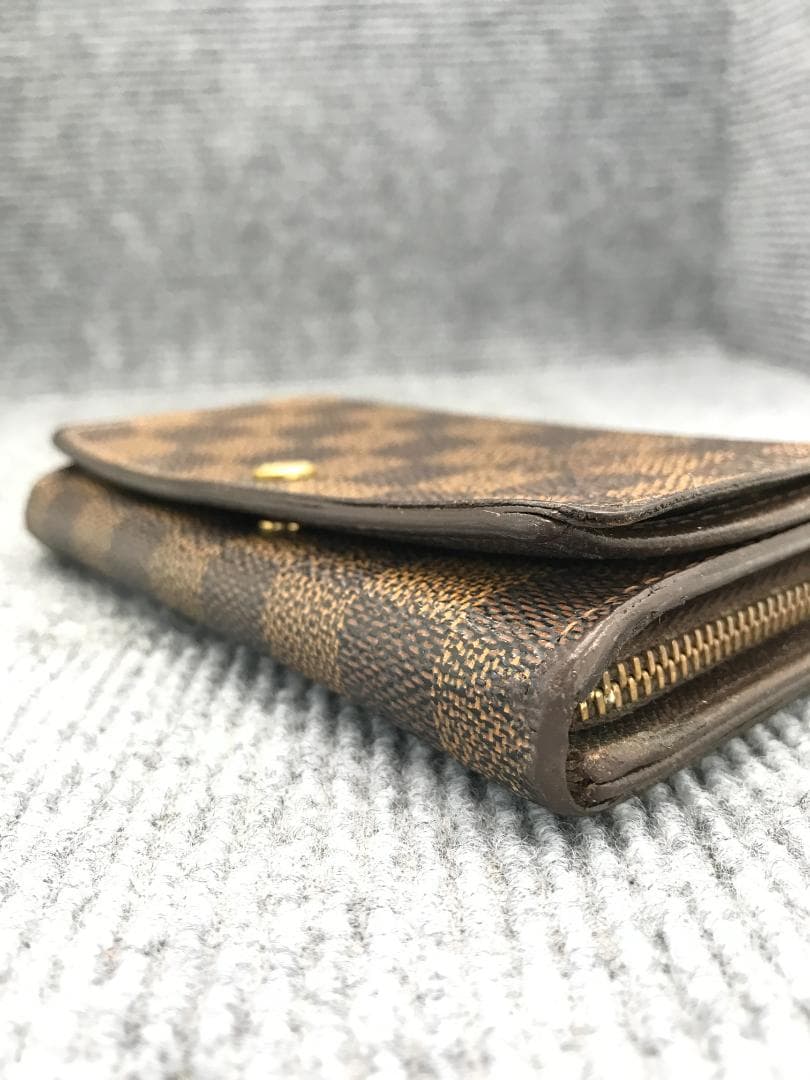 LOUIS VUITTON　二つ折り財布　ダミエ　4