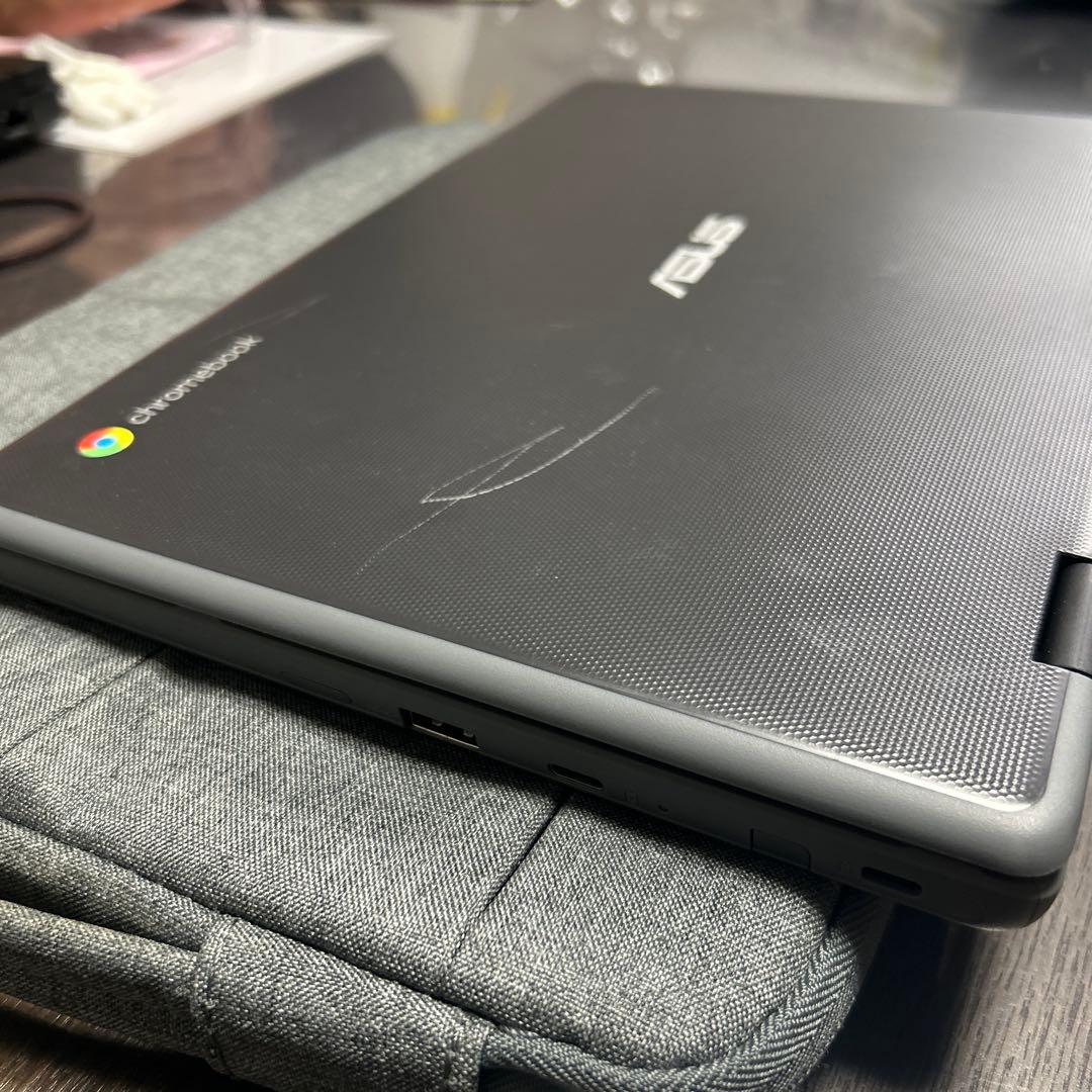 ASUS Chromebook CR1100FK 専用ケース付き