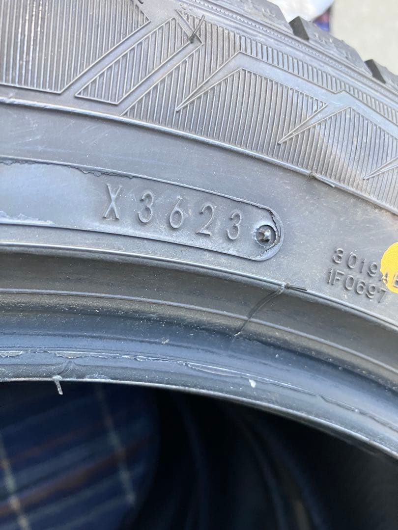 (超バリ山) 埼玉 235/50R18 GOODYEAR スタッドレス4本