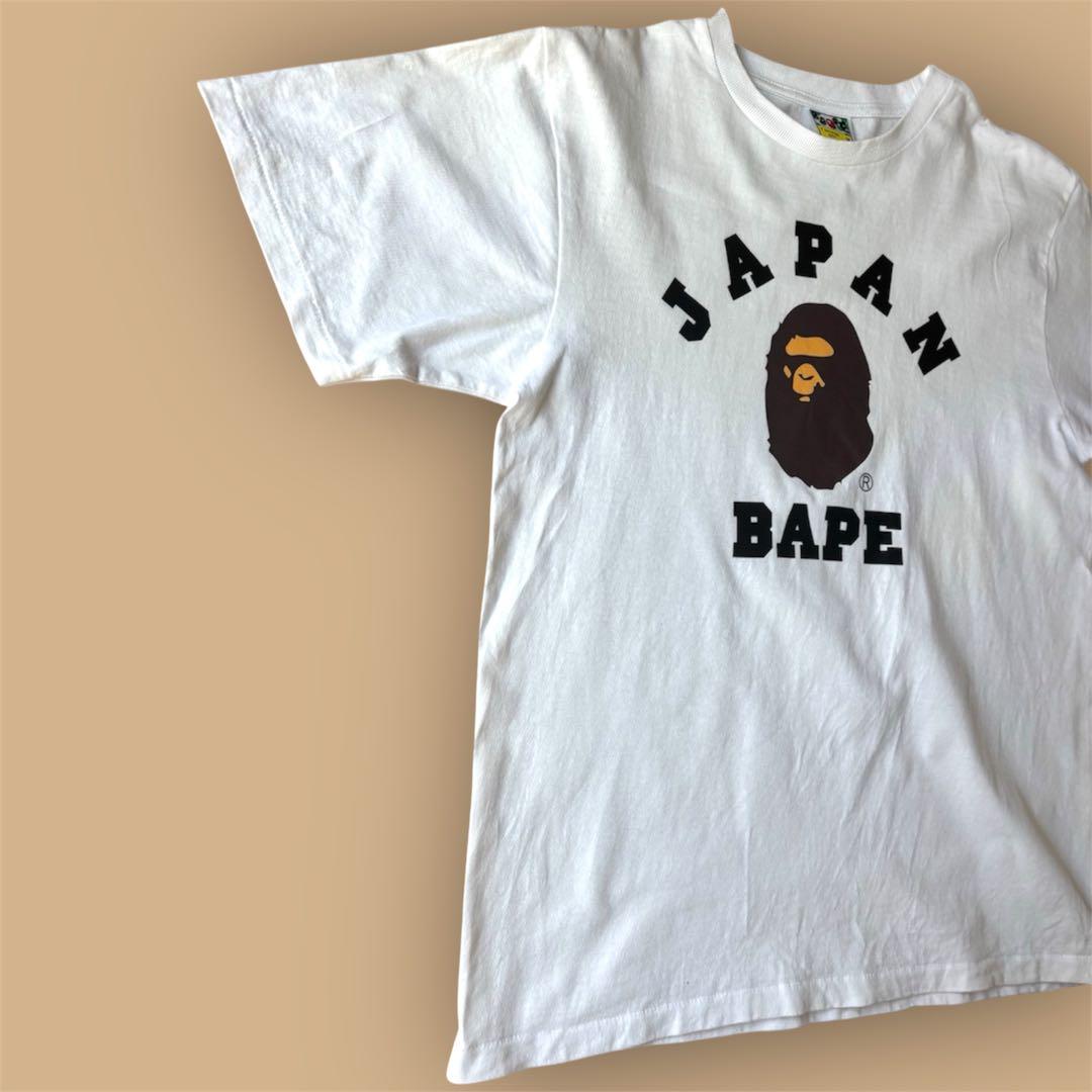 【確実正規品】A BATHING APE BAPEロゴTシャツ 白　Mサイズ