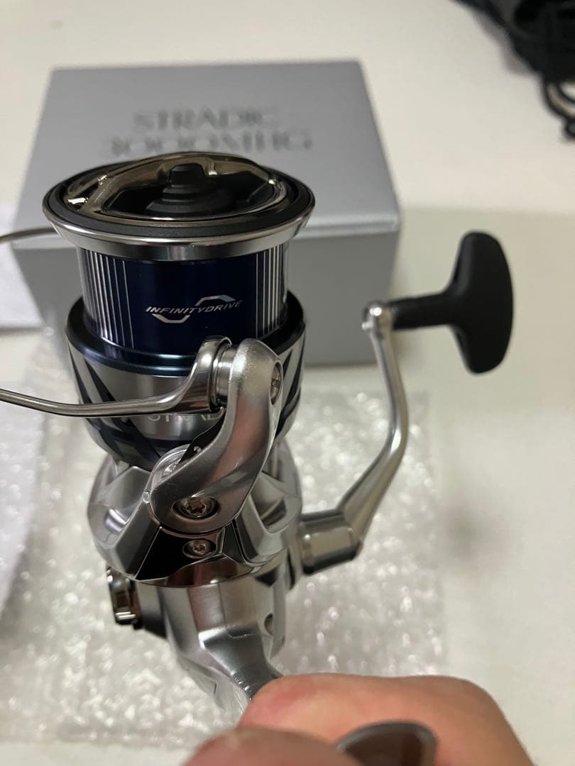 SHIMANO 23ストラディック 3000MHG スピニングリール　新品