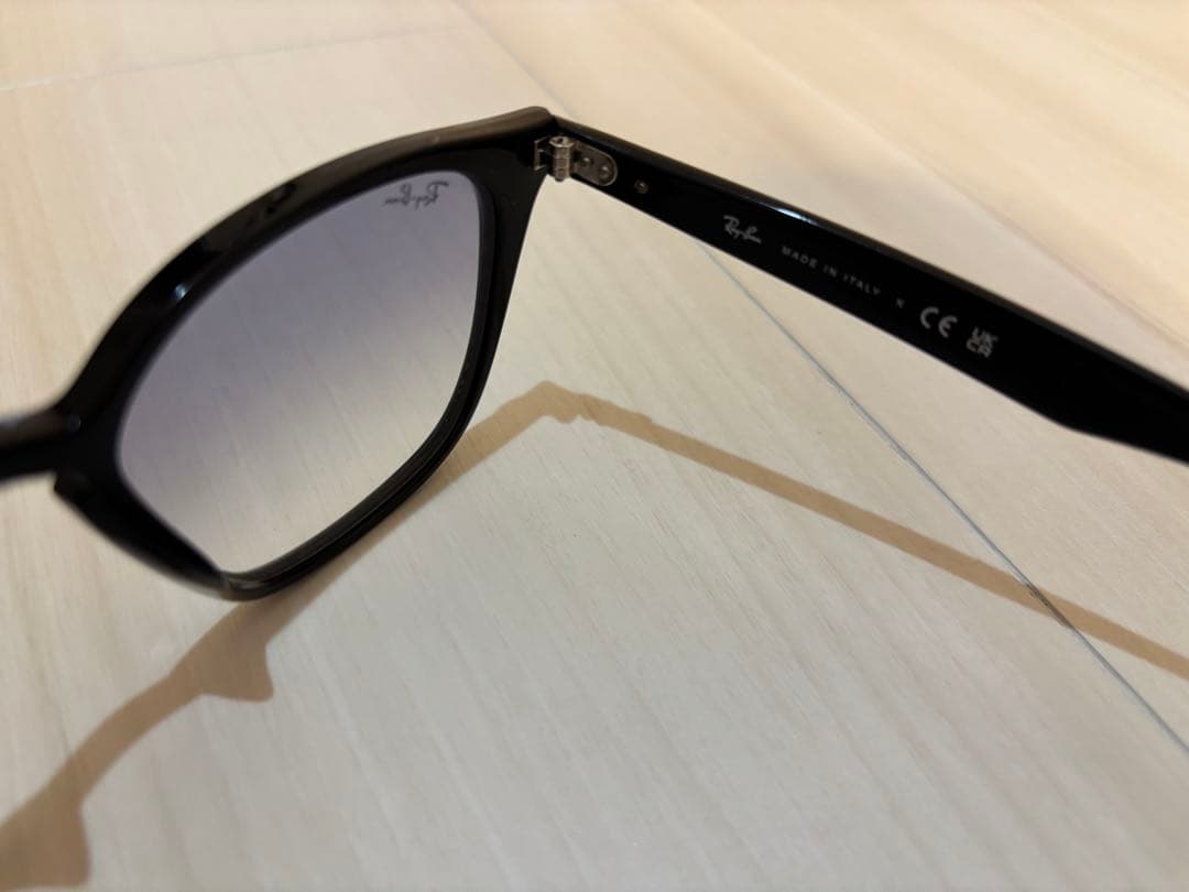 Ray-Ban　レイバン　RB4258-F 601/19 52